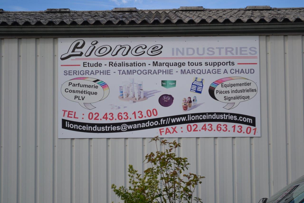 panneau affichage lionce industrie - décors sur objets Le Mans